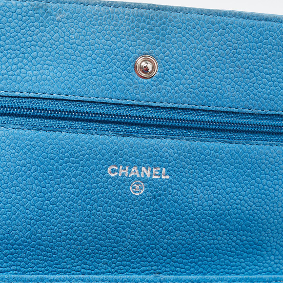 CHANEL Blue Quilted Caviar Leather Classic Wallet on Chain - Picture 7 of 8